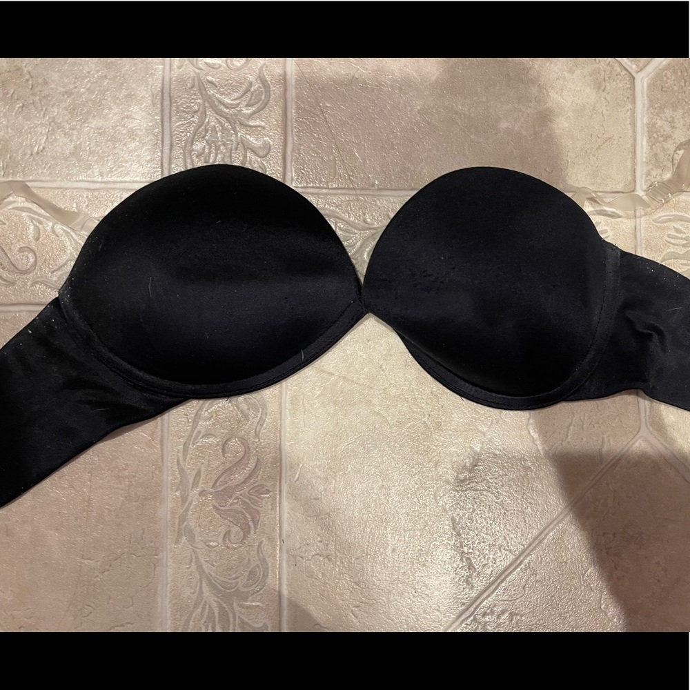 Black Victoria’s Secret Bra
